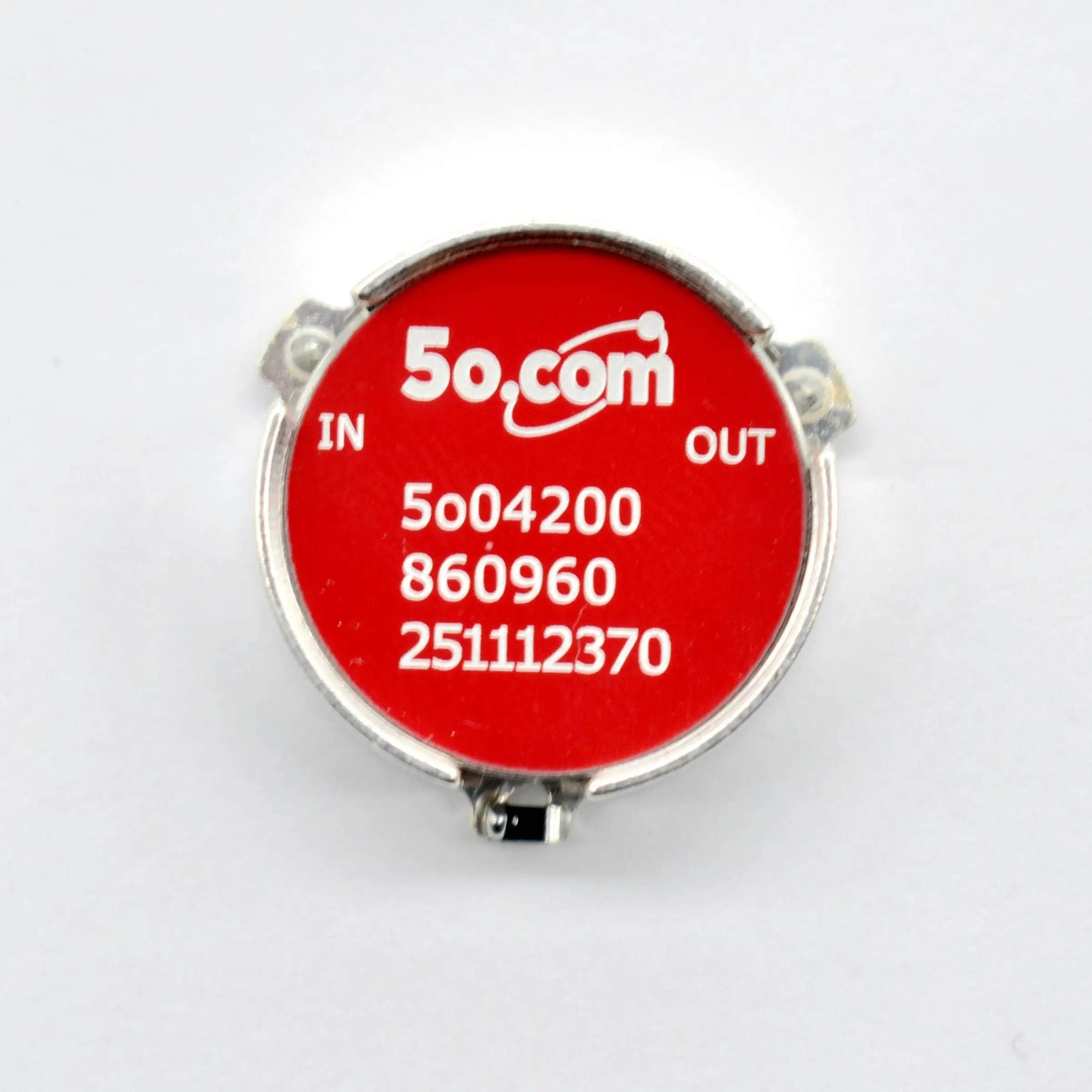 860 to 960MHz Surface Mount Isolator SMT High Isolation Low Insertion Loss for UHF Systems
