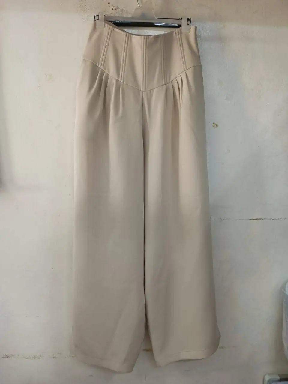 Ladies pleated pants