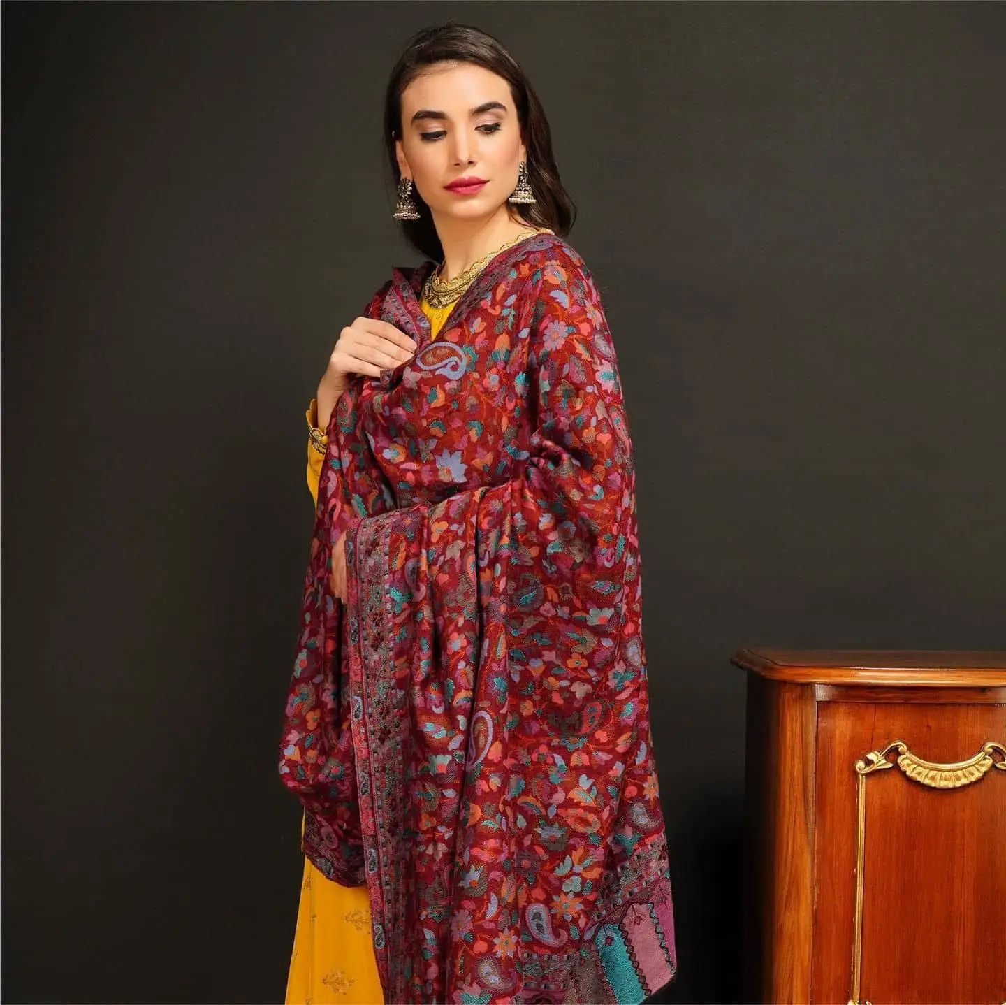 Cashmere Kani stoles