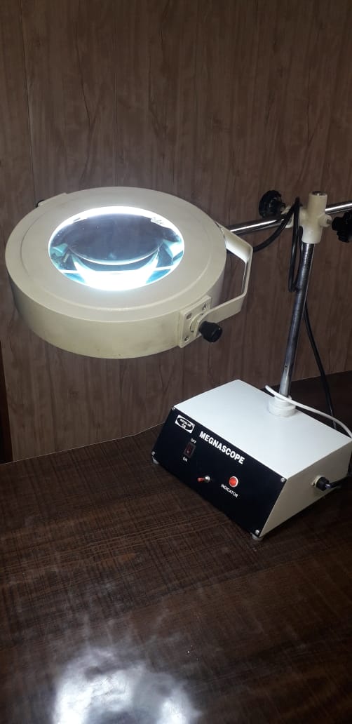 Magnifying Led Lamp With Stand