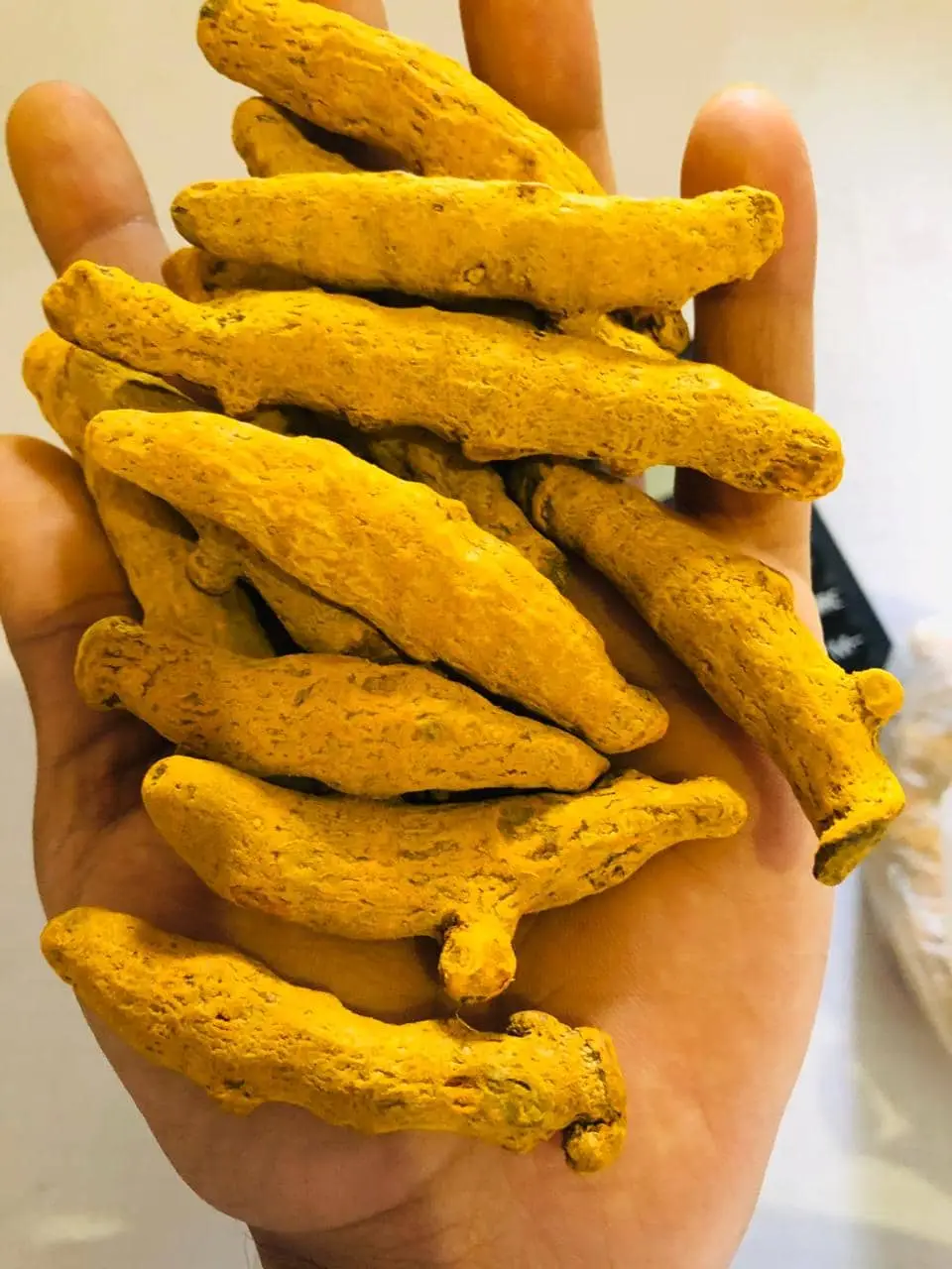 Turmeric finger