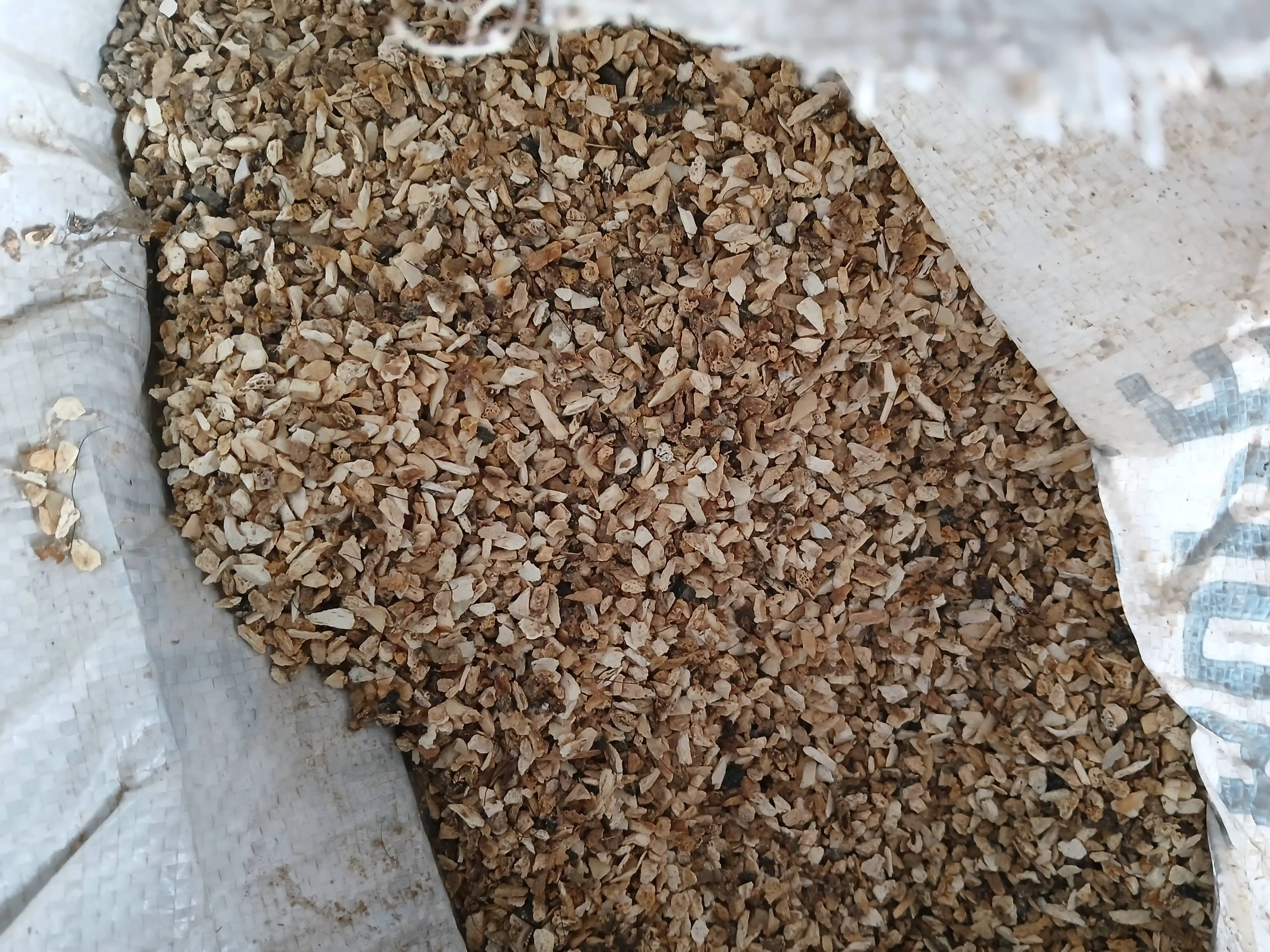 To manufacture high-quality bone meal fertilizer, focus on the following:  1. Sourcing Raw Materials: Use fresh, clean animal bones, preferably from healthy livestock, to ensure nutrient density.