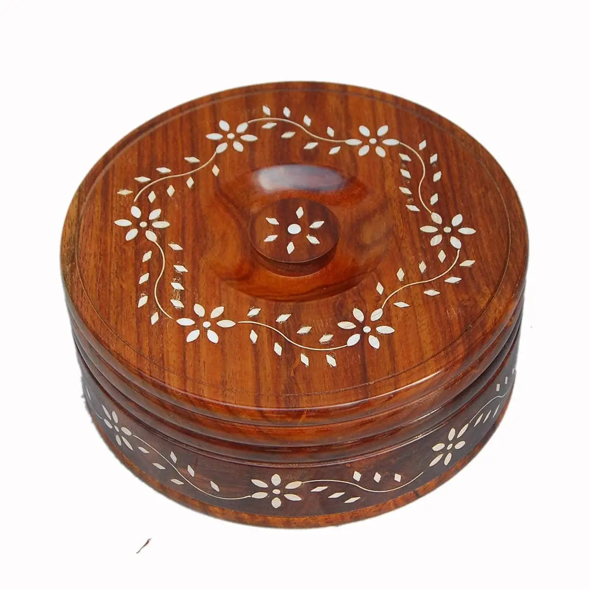 Chapati Box features a variety of unique designs, each showcasing distinctive artistry and craftsmanship.