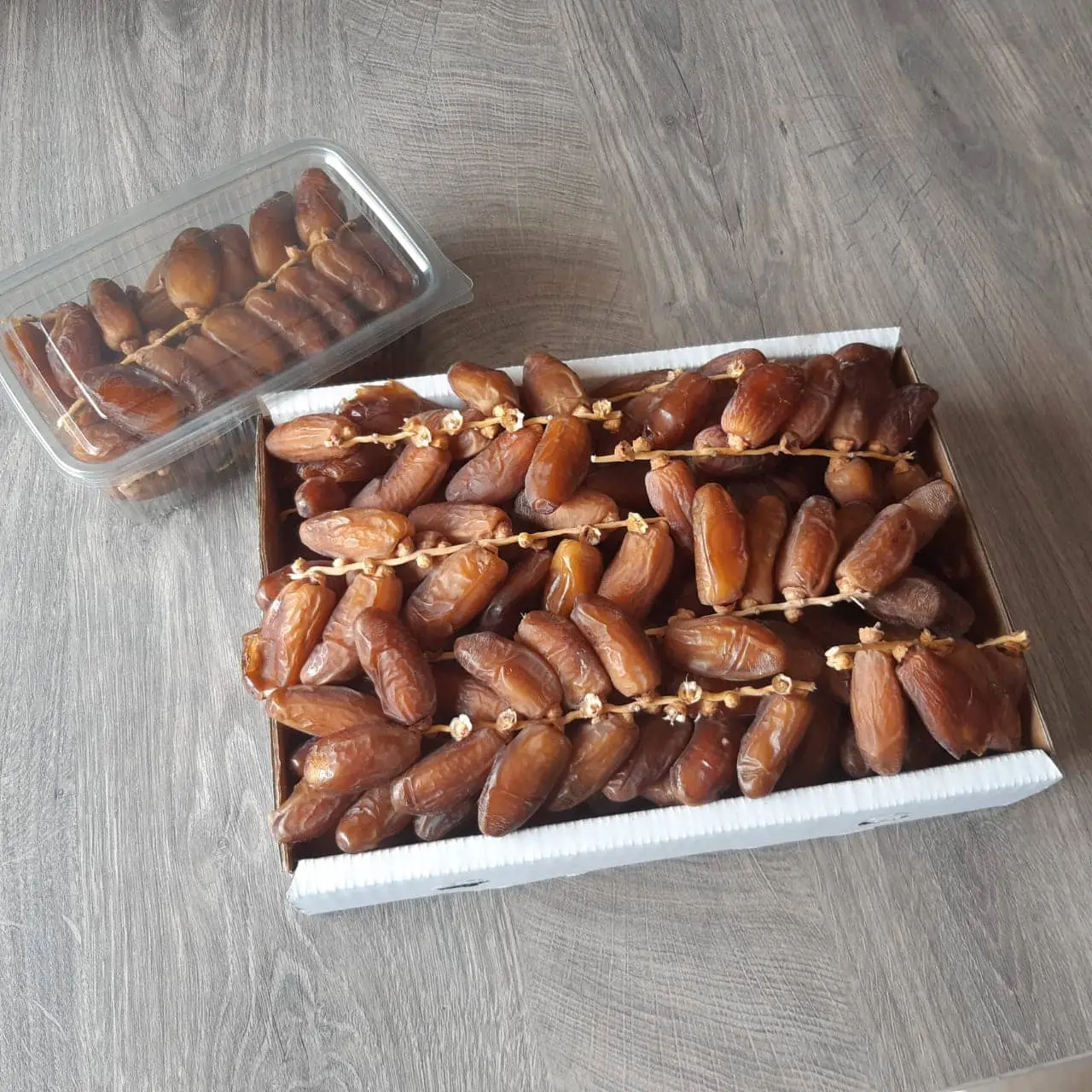 Dates Deglet Nour of Tunisia