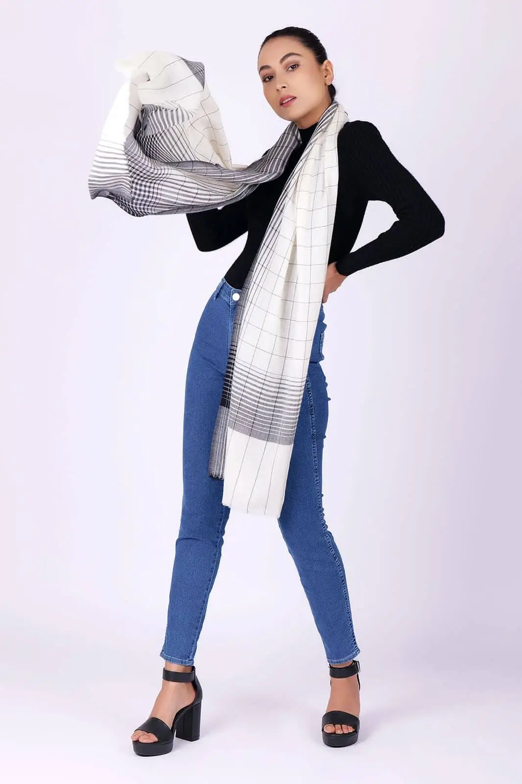 Cashmere check stoles