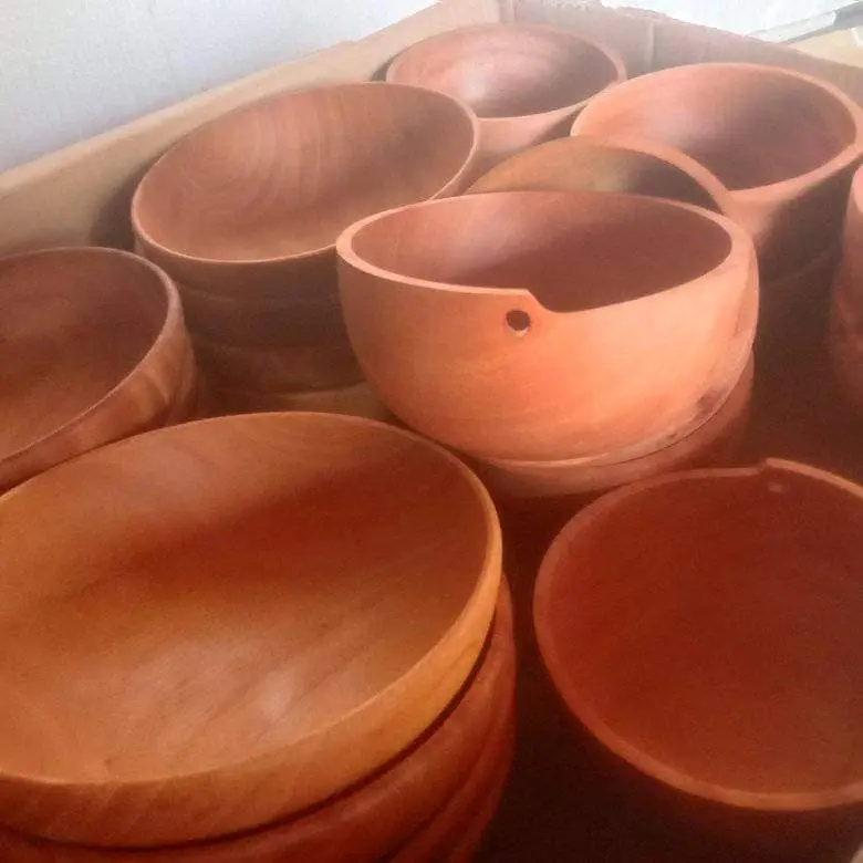 Wooden bowl antique louk