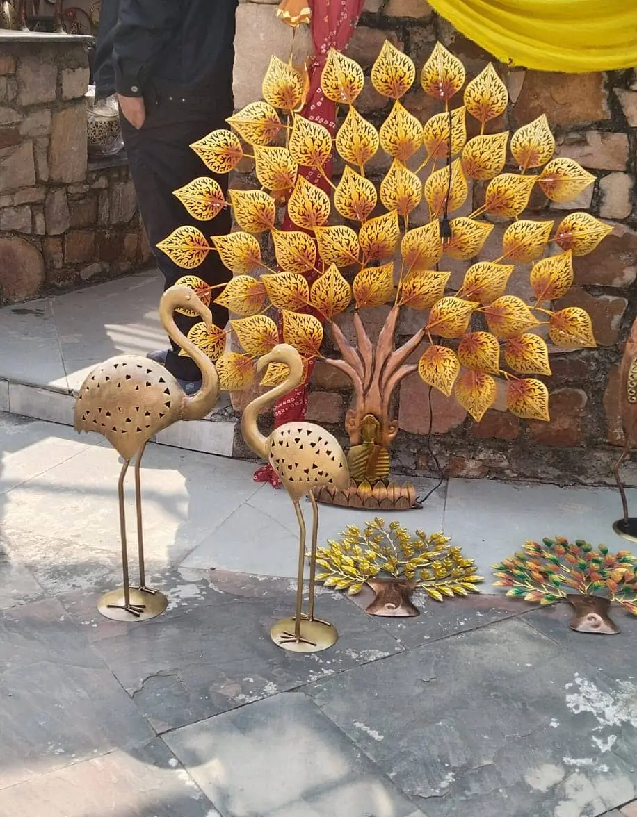 HOME DECOR METAL FLOWER AND ANIMALS DECOR