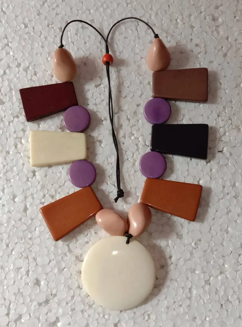 Resin jewellery necklace