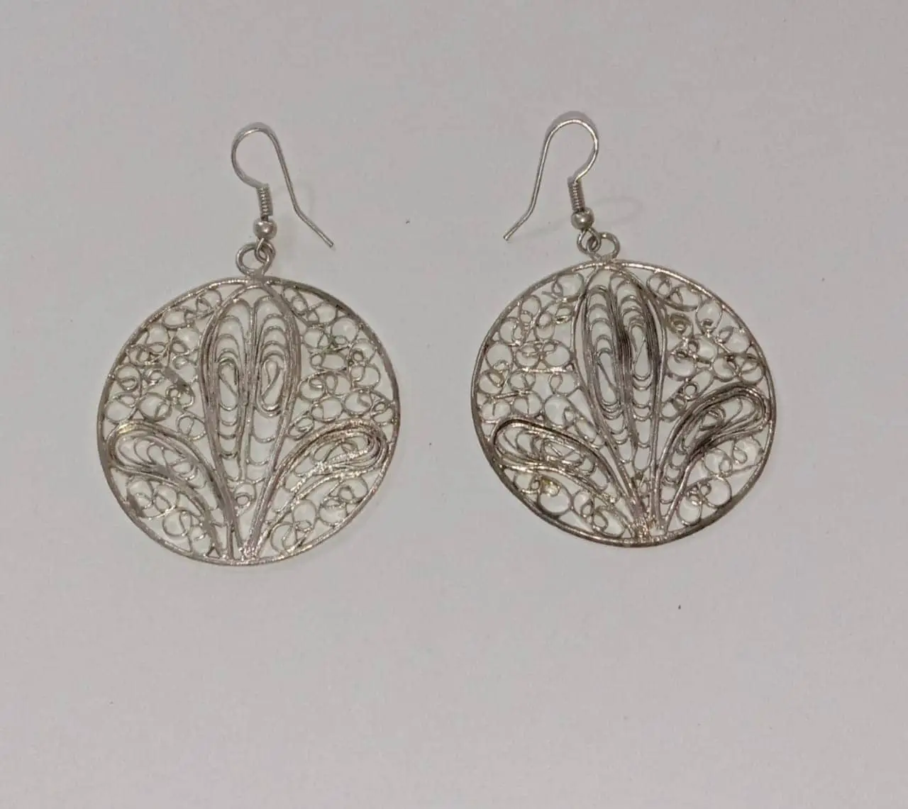 Jewellery earrings metal