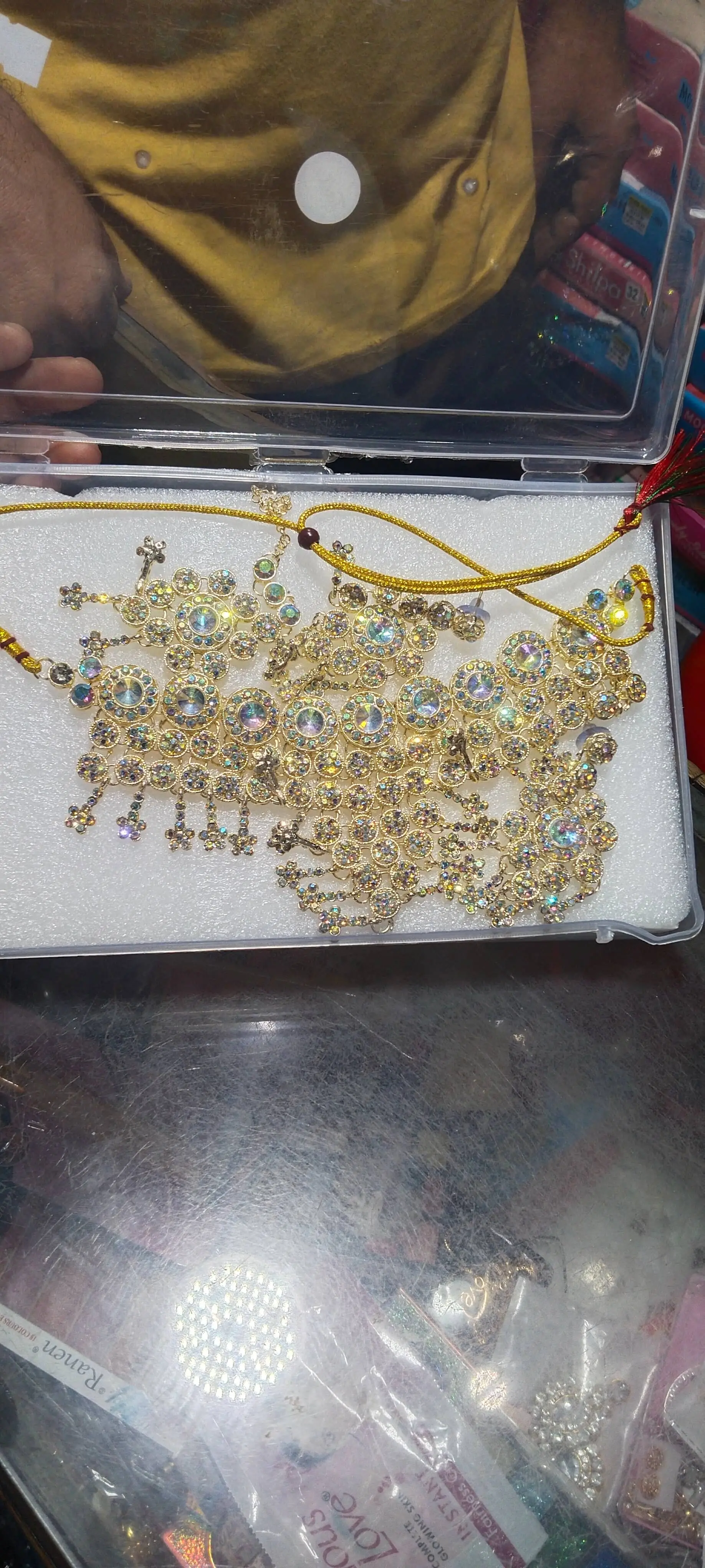 Artificial jewellery