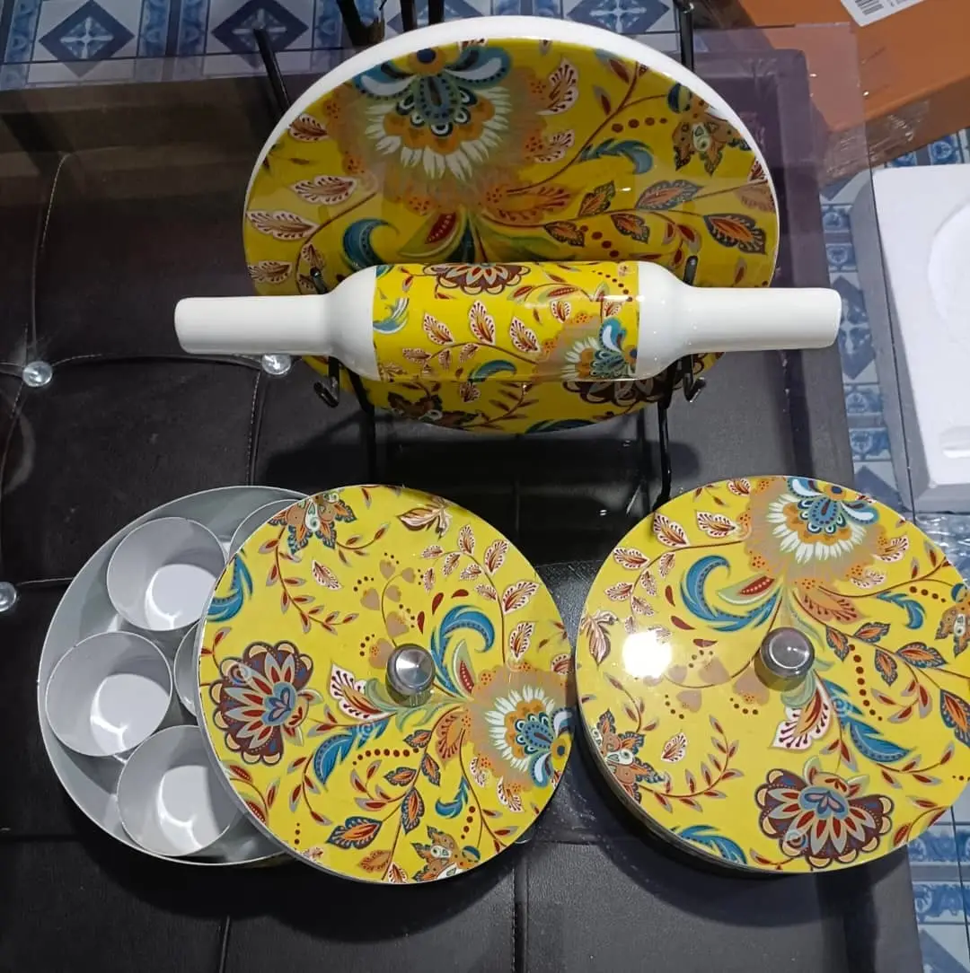 chapatti rolling pin and board printed design